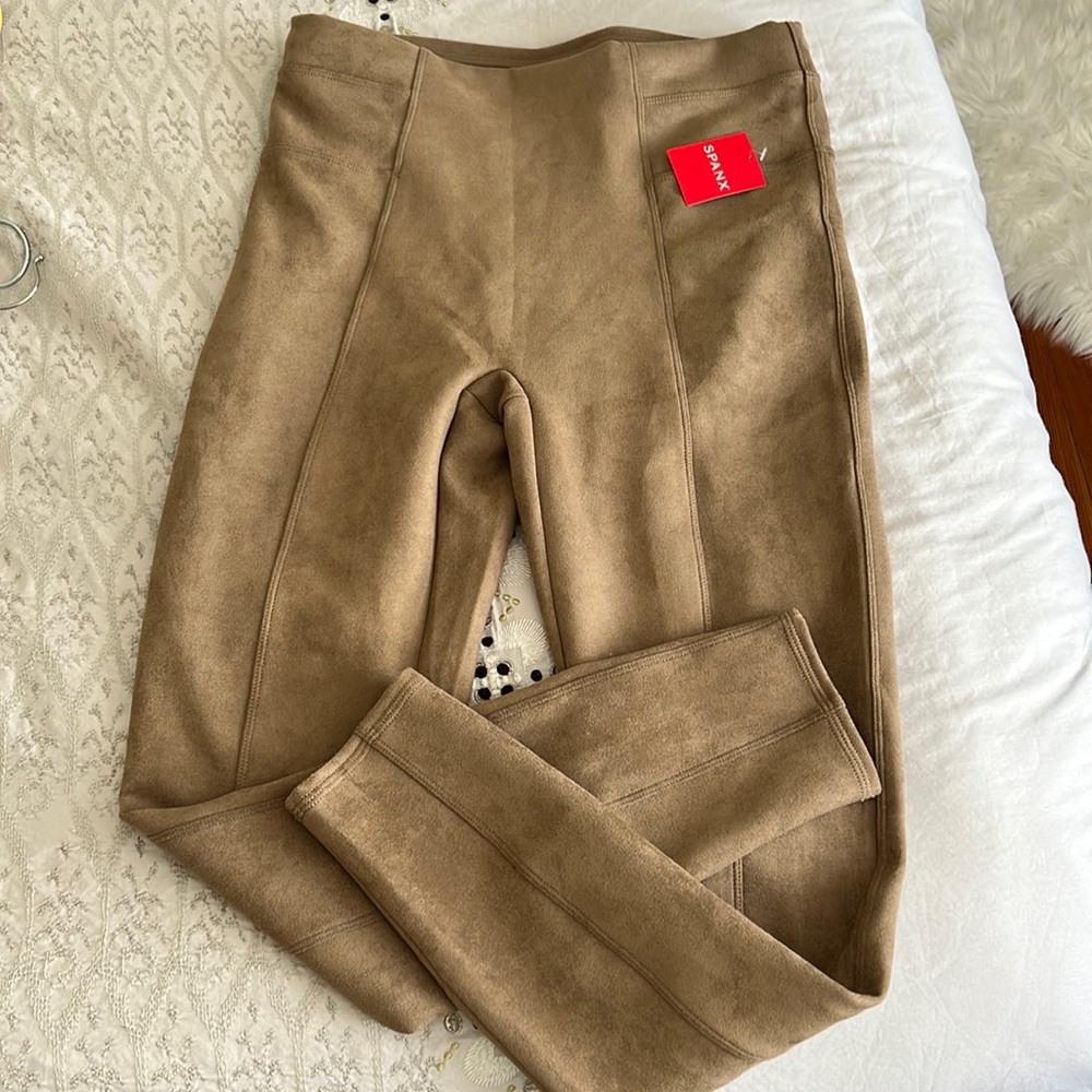 Spanks leggings